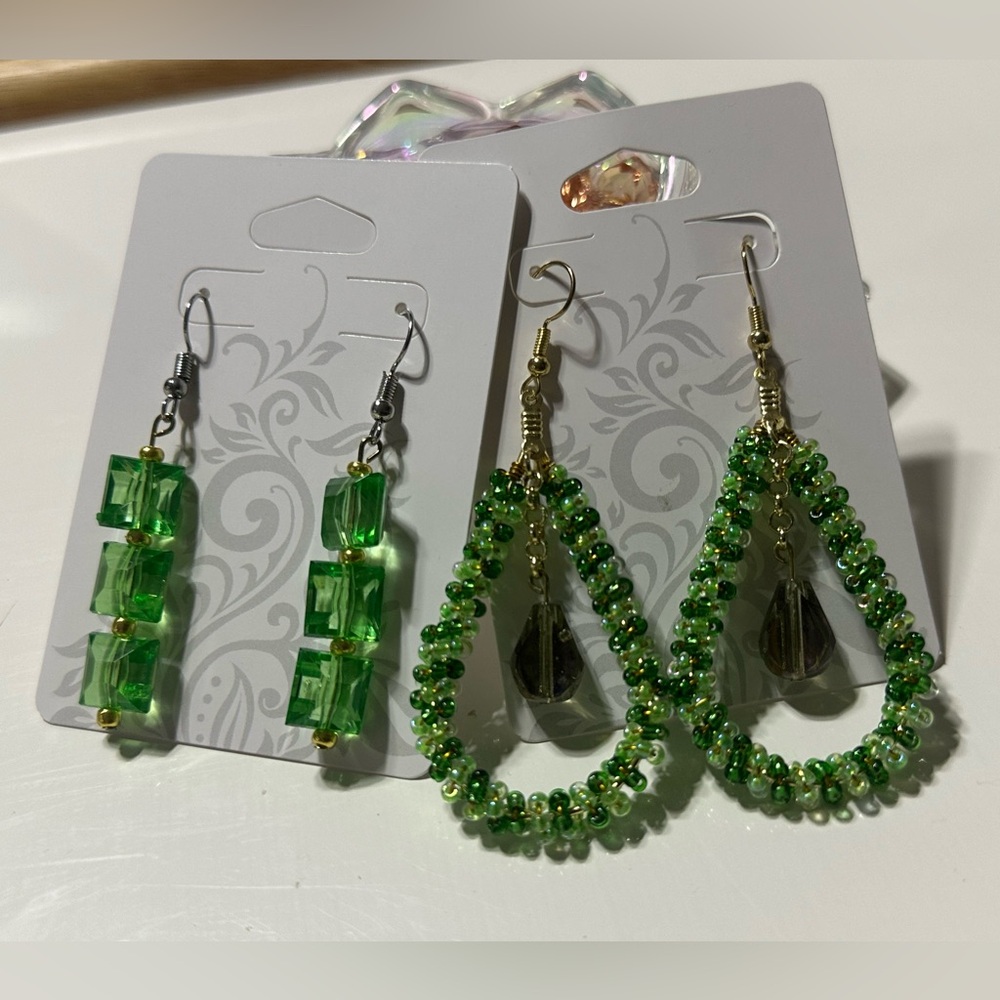 Elegant Green Beaded Earrings Set